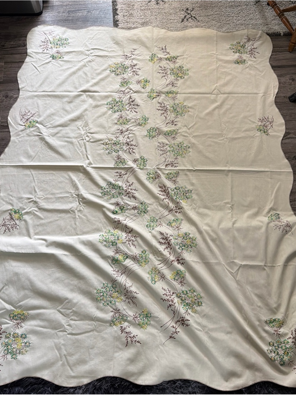 Floral Embroidered Scalloped Edge Bedspread - Cream with Green Accents 76x56